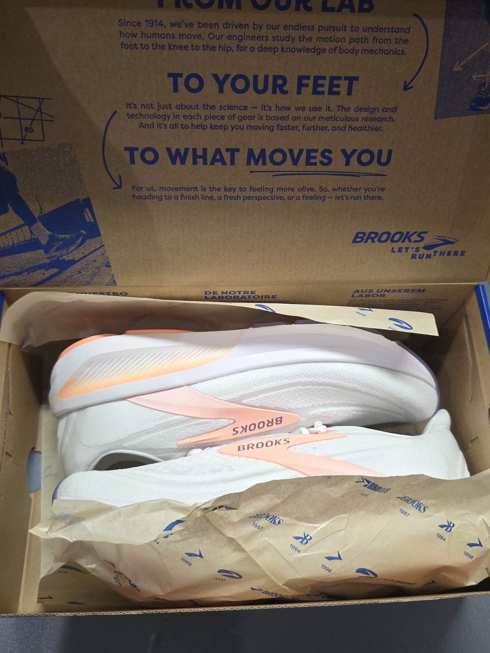 Size 8W -Brooks Women's Revel 9 - Picture 7 of 8